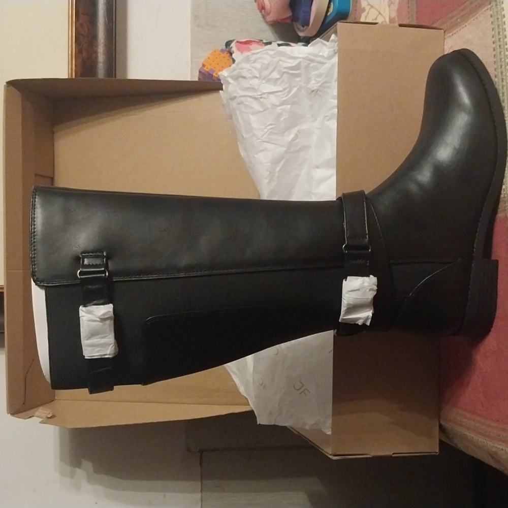 Elegant Black Knee-High Boots with Buckles